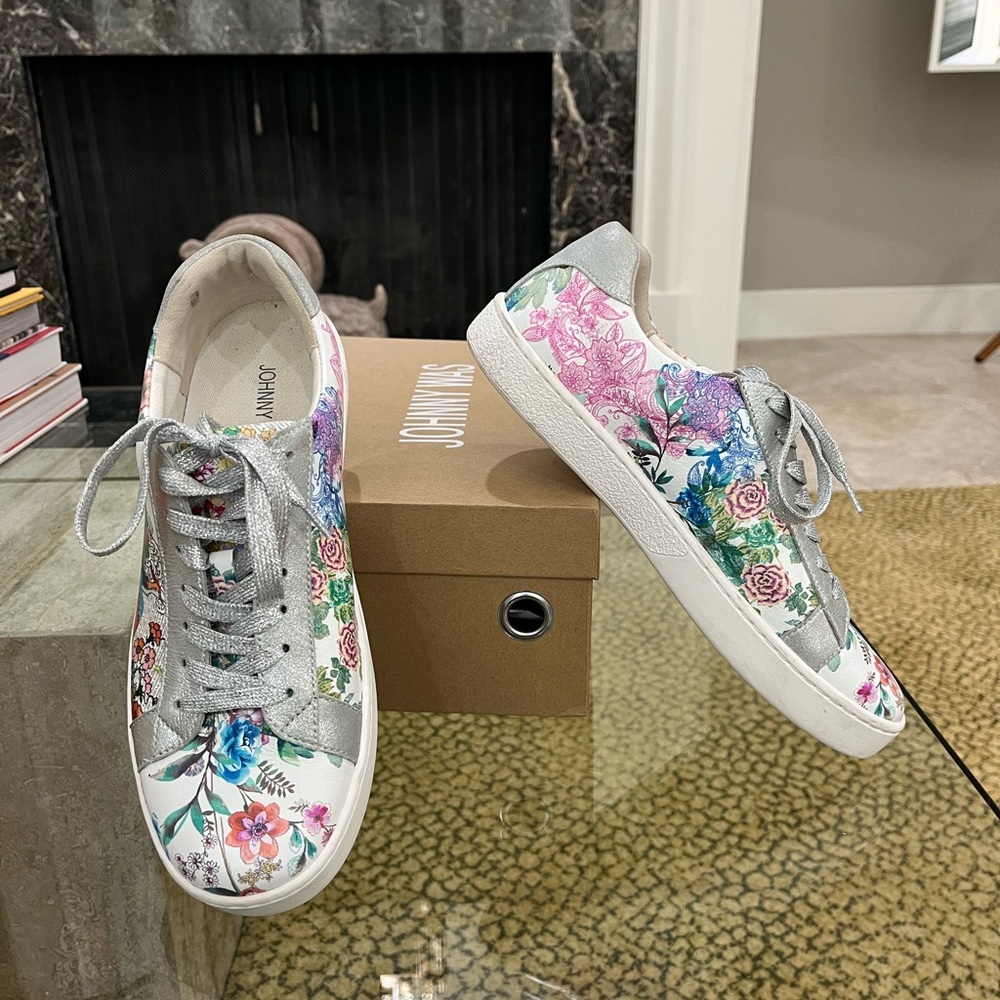 Johnny Was Dream Sneaker 8.5 Women's Floral Sneaker